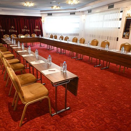Stone Bridge Hotel Скоп'є Екстер'єр фото