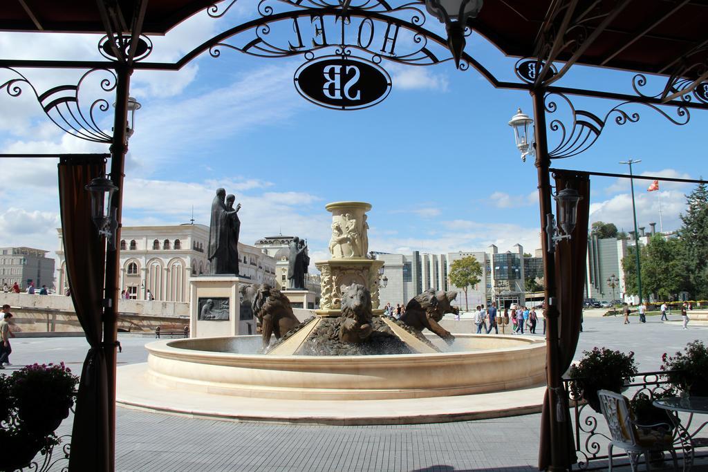 Stone Bridge Hotel Скоп'є Екстер'єр фото