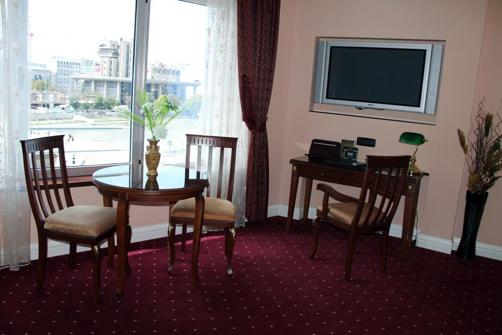 Stone Bridge Hotel Скоп'є Номер фото