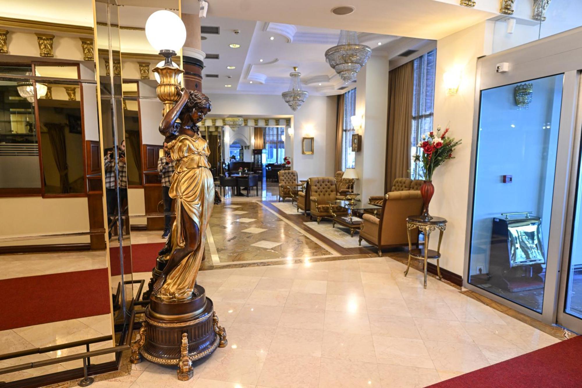Stone Bridge Hotel Скоп'є Екстер'єр фото