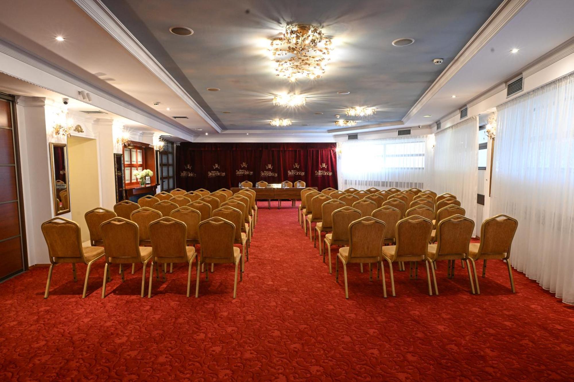 Stone Bridge Hotel Скоп'є Екстер'єр фото