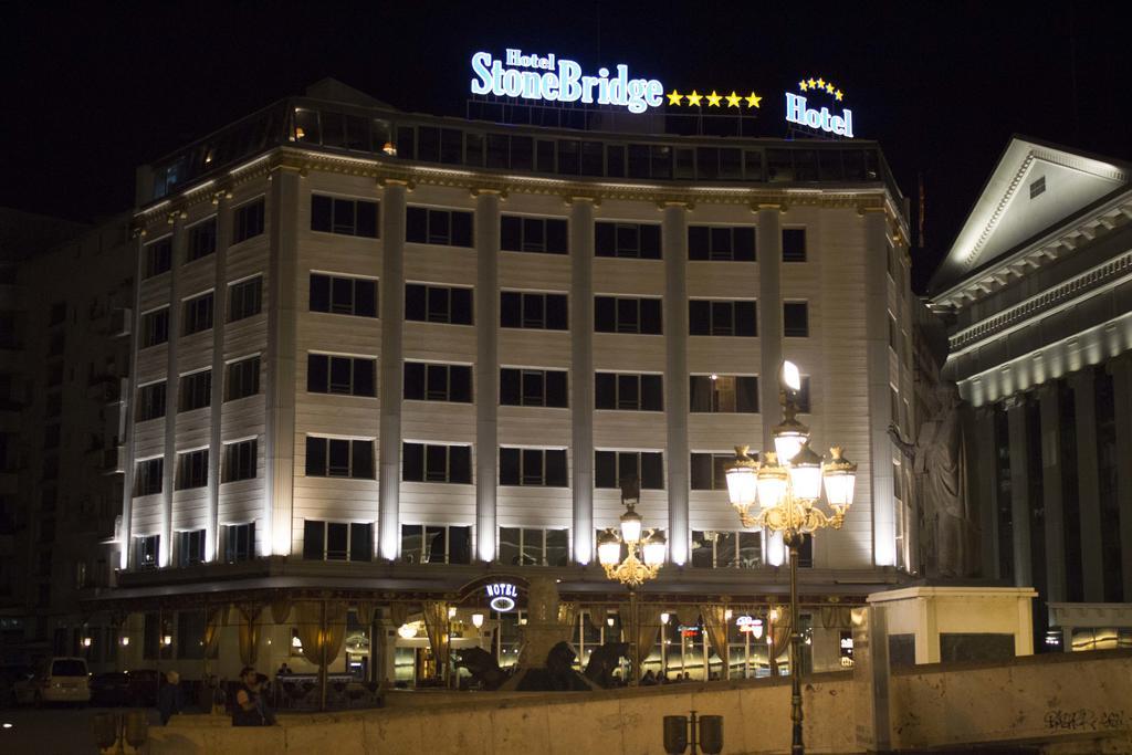 Stone Bridge Hotel Скоп'є Екстер'єр фото